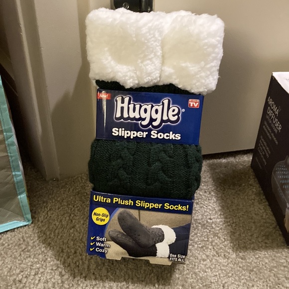 BUNDLE: Aroma Diffuser Humidifier, Stress Relief Cards, Cozy Socks, Singing Bowl - Picture 10 of 10